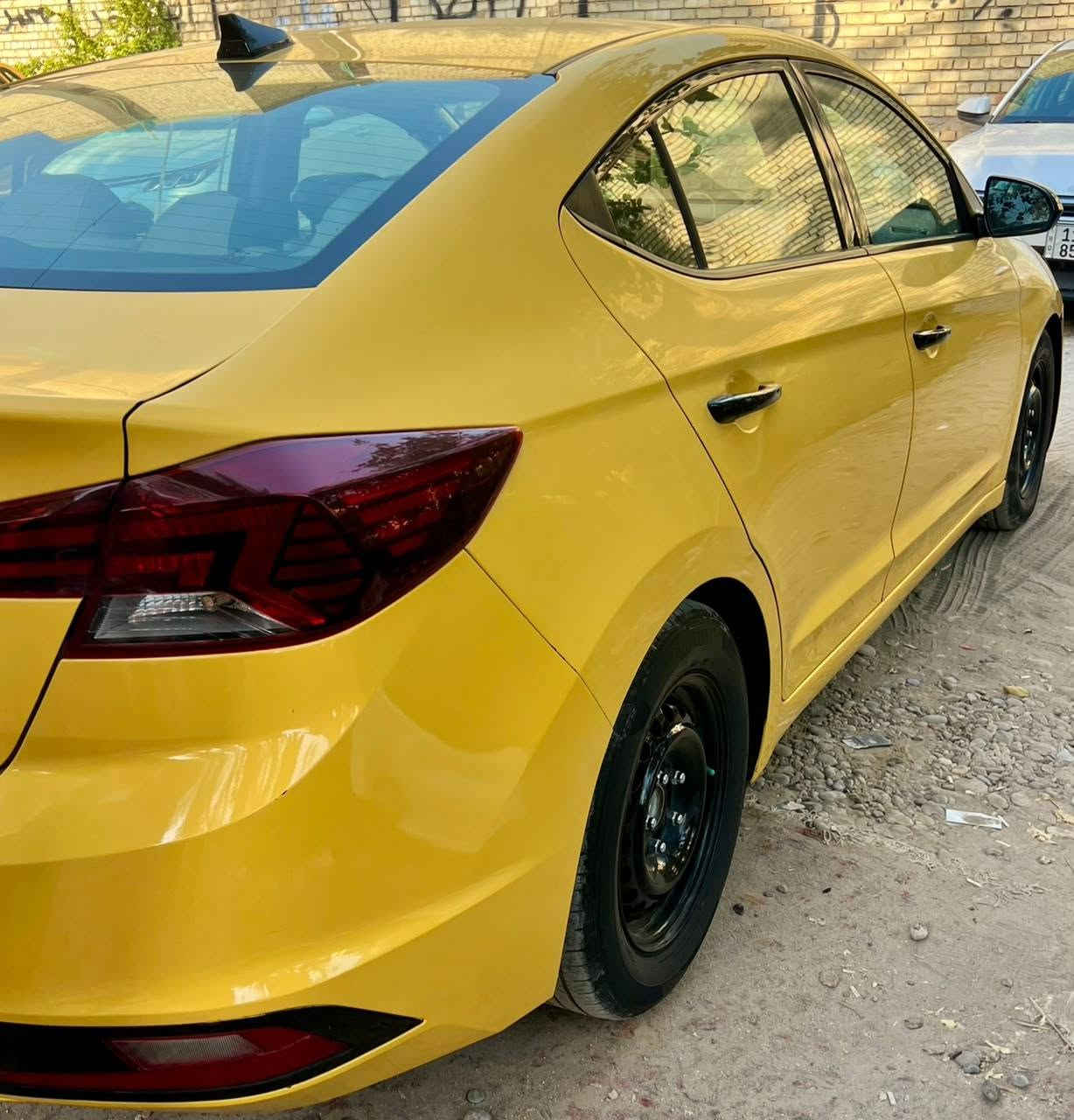 السلام عليكم الانتره موديل 19 كامل مواصفات مابيه اي نقص فول سعر 125 مكان بغداد الكريعات ***********
