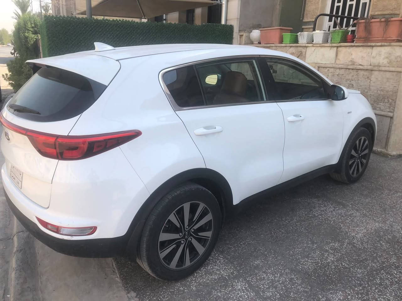 سبورتج 2018 وارد امريكي حادث ركن الدعاميه الاماميه ومبدله نفس اللون بدون ايرباك فقط
السعر 158 
المكان شارع فلسطين 
***********
