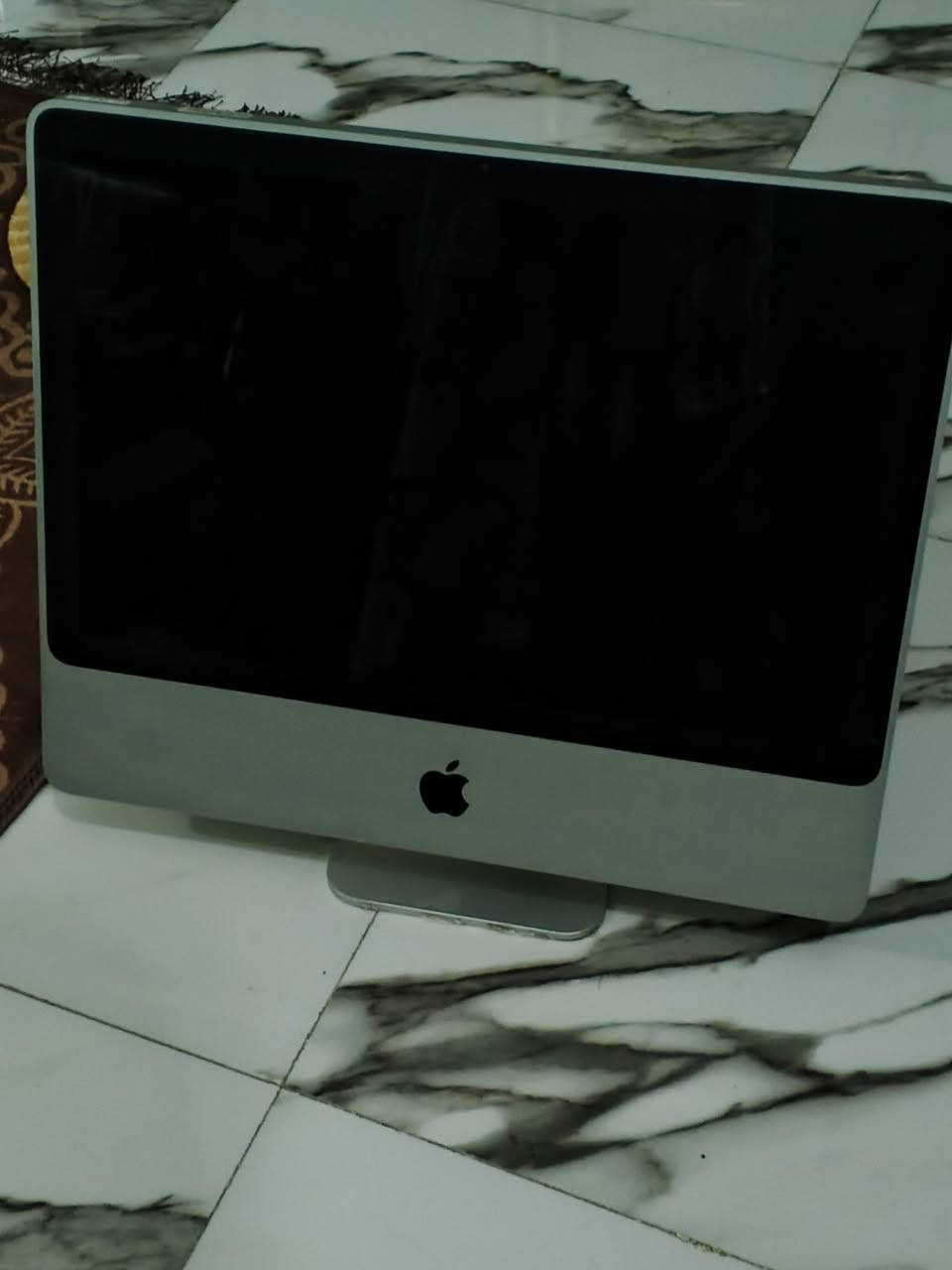 حاسبة all in one هية شاشة وحاسبة مواصفات
نوع ابل 
نظام وندوز 10
معالج كور تو ديو 
رام 4
هارد 250hhd
كرت خارجي نيفيديا ربع كيكا 
حجم 20
سعر 75 الف قفل 
مكان كربلاء يم مستشفى الكفيل يوجد توصيل محافضات 
***********

نص مكتوب في الصور:
- حول
- تتم مراقبة الكمبيوتر وحمايته.
- راجع التفاصيل في أمن Windows
- مواصفات الجهاز
- اسم الجهاز DESKTOP-MJB6CU1
- المعالج Intel(R) Core(TM)2 Duo CPU E8135 @ 2.40GHz
- 2.40 GHz
- ذاكرة RAM المثبتة 4,00 غيغابايت (2,98 غيغابايت مستخدم)
- معرف الجهاز 45203361-1509-4B34-824D-D6E69050FDF2
- معرّف المنتج 00329-00000-00003-AA303
- نوع النظام نظام تشغيل بإصدار 32 بت، ومعالج يستند إلى x64
- القلم واللمس لا يتوفر إدخال باللمس أو بالقلم لجهاز العرض هذا
- نسخ
- إعادة تسمية هذا الكمبيوتر
- مواصفات Windows
- الإصدار Windows 10 Enterprise
- الإصدار 22H2
- تم التثبيت في 2022/09/06
- بنية نظام التشغيل 19045,4717
- تجربة Windows Feature Experience Pack
- 1000.19060.1000.0
- تغيير مفتاح المنتج أو ترقية إصدار Windows