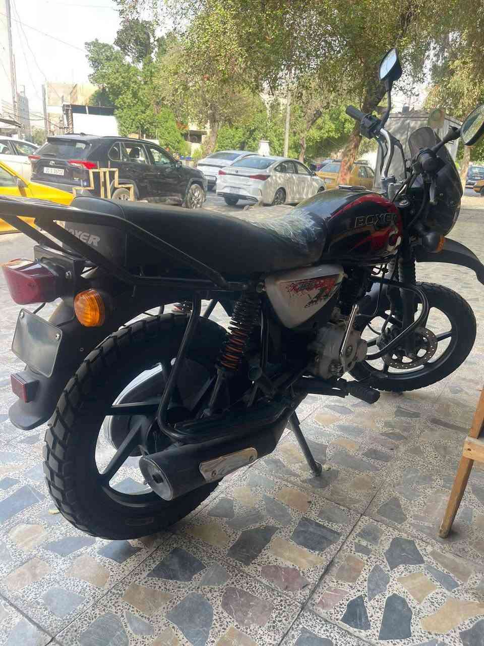 السلام عليكم بوكسر جبلي موديل 22مكينه ناعمه اتخبل مكفوله ممفتوحه كهربائيات كله شغاله ماشيه 35الف رقم بغداد تحويل ثاني يوم السعر 2مليون وبيها محال قليل لاتصال ***********غير متواجد على الفيس مكاني بغداد
