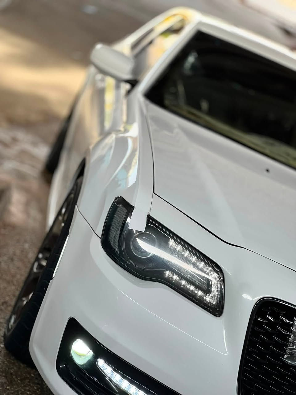 ‎كرايسلر S300
‎موديل -2018 Ⓜ️
‎فئــة - S-Goold آس گولد🥇
‎#فوول مواصفات 
‎خليجي مكفوله -عدى ملاحضة بسيطه كلش 🅿️
‎السياره على وضع شركه🏢 
ماشيه 122.000km  
📱 ***********
  واتساب - اتصال ☎️
