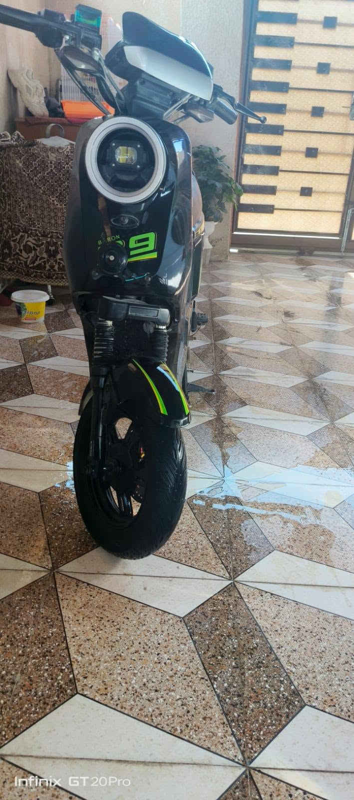 R9 بارون • شحن • بطاريات 33امبير