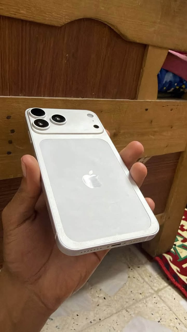السلام عليكم
ايفون xs max 
ذاكرة 512 
الجهاز محور شاصي 17 
مكاني بغداد الرصافة 
قيم بمى يرضي الله 
رقمي واتساب ***********
