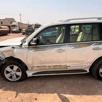 لاندكروز تعرضت الحادث ابيع عل وضعه رقم سليمانيه  مكاني بغداد رقمي 0770...