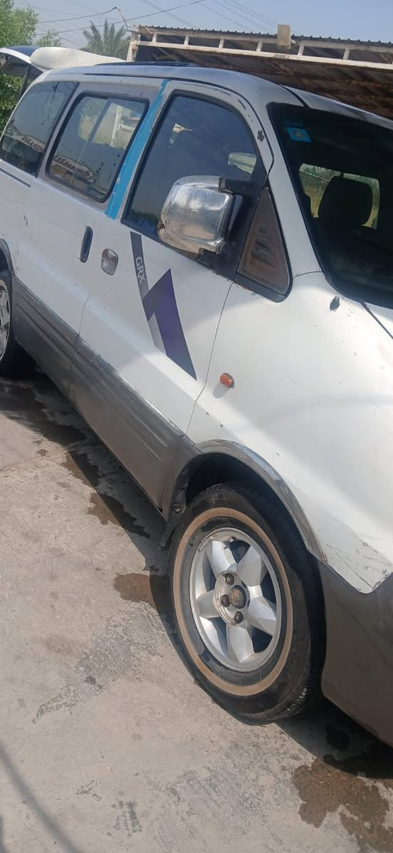 *********** موديل 2000 باسمي تحويل مباشر ماعليها غرامات داخلة هزة السعر 50 $ بغداد شاصي بي لحيم من جهة السائق بترة محور كشنات 11 نفر
