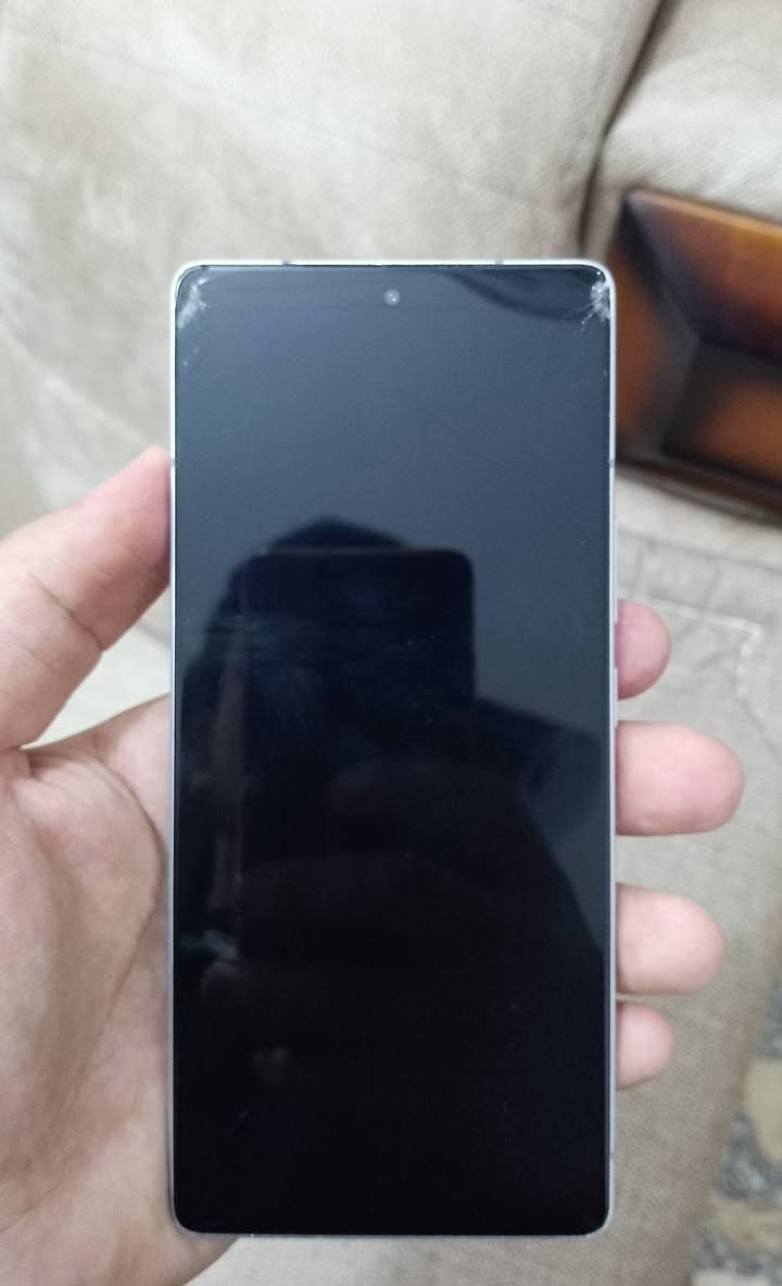 انفنكس نوت50 برو ذاكره 12 عشوائي256 
الجهاز الهضمي ديد ونضيف فقط فطرين بلشاشه ممأثرات ع اللمس ابد بطاريه96 كامل ملحقات شاحنات ثنين وكارتون 
مستعجل ع بيعته مكاني نجف *********** واتساب
السعر265
