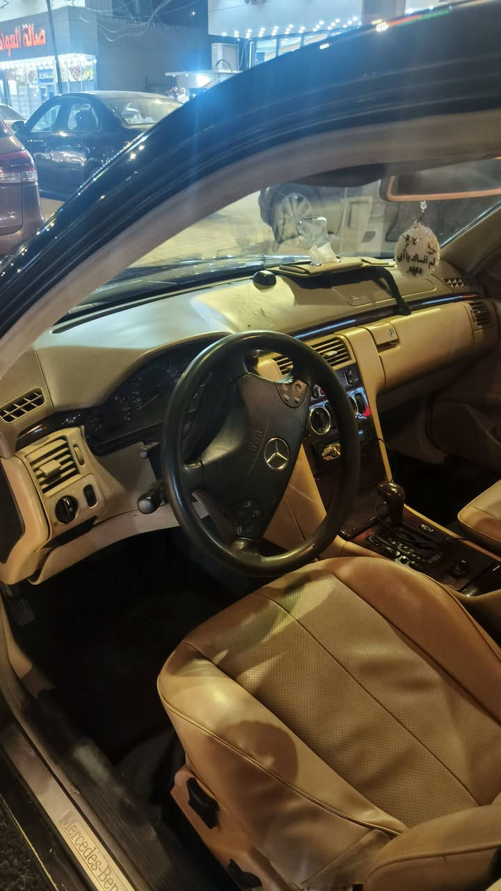 مارسيدس ام عيون موديل 2000 رقم اربيل
محرك v عرفتها نظيفه 90% السيارة صبغ عام سلايت عاطل تبريد بي فصله بالمعدل مكان السيارة بابل السعر 90 وبيها مجال قليل 
***********
