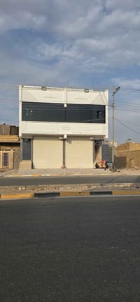 بناية طابقين • مولات اثنين • شقق اثنين