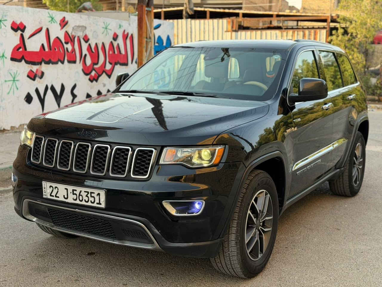 #بيع_مستعجل جيب لاريدو 2018وارد أمريكي حادثها
جاملغ بدون دواخل داخل بيجي مواصفات نص فول شاشة كبيرة كامره خلفيه قطعتين تبريد لايت زنون اصلي بكلايت لد بصمه تشغيل بصمه عند دعس البانزين تتحرك وعند رفع الرجل تتوقف مكانها نضام ايكو اقتصاد بانزين مانع الانزلاق ونضام سبورت رياضي حساسات خلفيه و اماميه اشاير بل مري وبيها مواصفات اكثر سياره جديده بمعنى الكلمة سياره رقم اربيل الدولي بسمي تحويل ثانيوم #سعر183وبيها مجال بصيط عنوان بغداد الرصافة #للاستفسار***********
