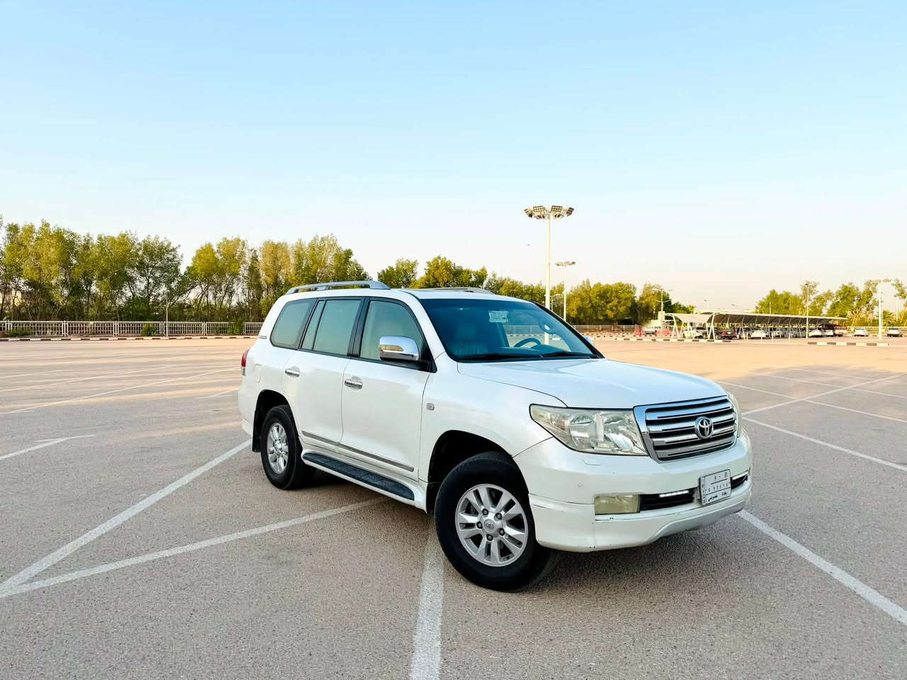 سلام عليكم
للبيع لاندكروزر 2011ستينية GXR V6
كفالة عامة 
كشنات جلد بقلاوة
تبريد مركزي 
فتحة 
بصمة
معروف مواصفات ستينية
مناقصها شي السياره 
حدادية وتايرات جديد

للاستفسار ***********
