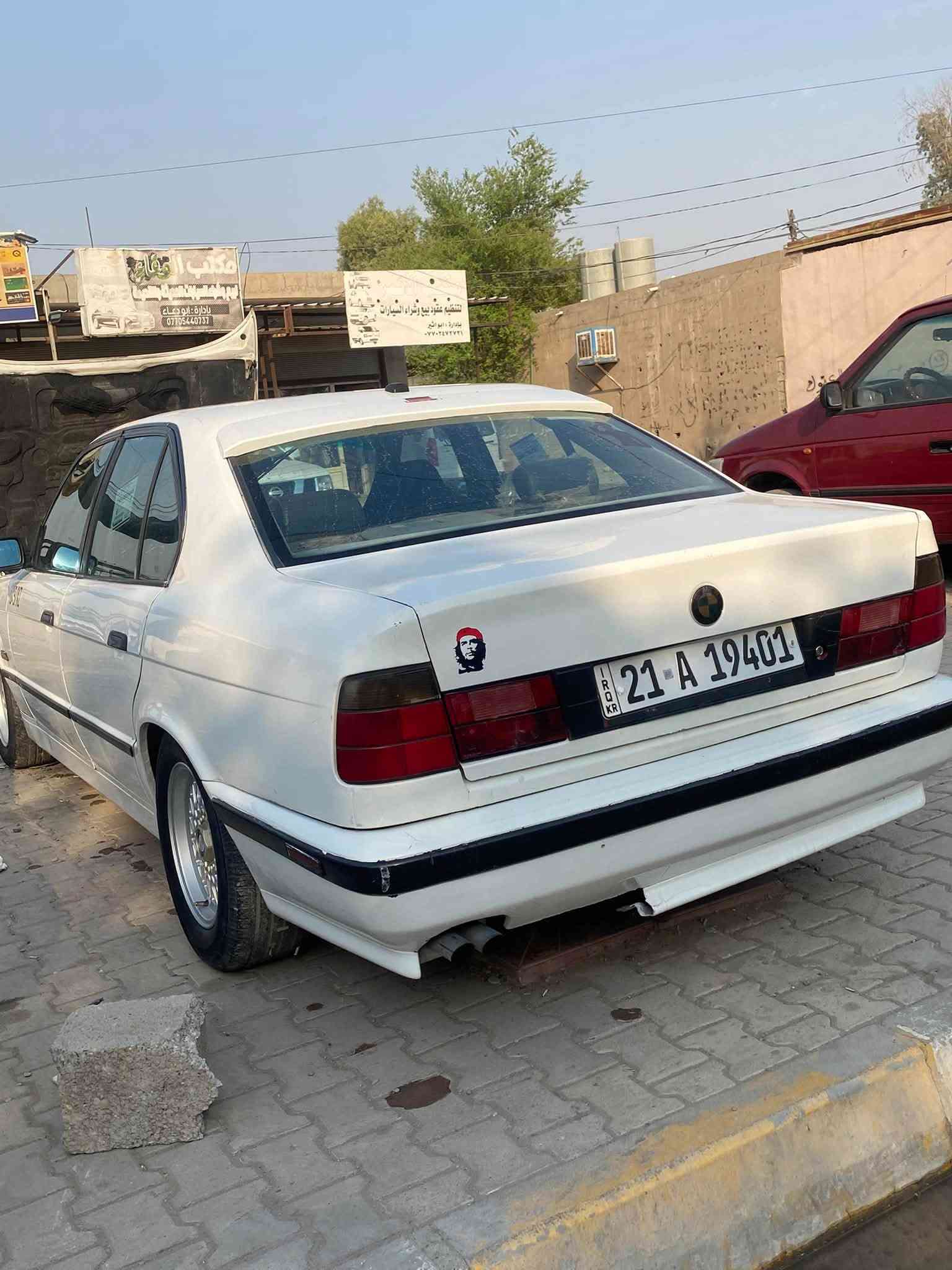 للبيع: بي ام دبليو (BMW)
الموديل: 1991
 الموقع: محافظة ديالى - جلولاء
 السعر: 45 ورقة (وفيها مجال بسيط للطيبين)
 رقم التواصل: ***********
السيارة متواجدة في جلولاء للمعاينة، ولأي استفسار عن التفاصيل والتطبيبات يرجى الاتصال على الرقم أعلاه.
