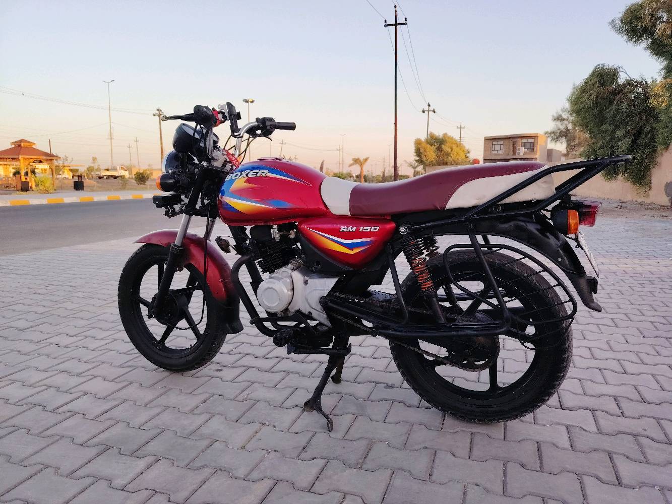 السلام عليكم بوكسر موديل 2019 رقم وسنويه بأسمي تحويل ثاني مكينه مفتوحه لا تنقيص ولا تبخير شلعه ومعدل فول كهربائيات كله شغاله مكان واسط قضاء الحي السعر خاص رقم موبايل ***********