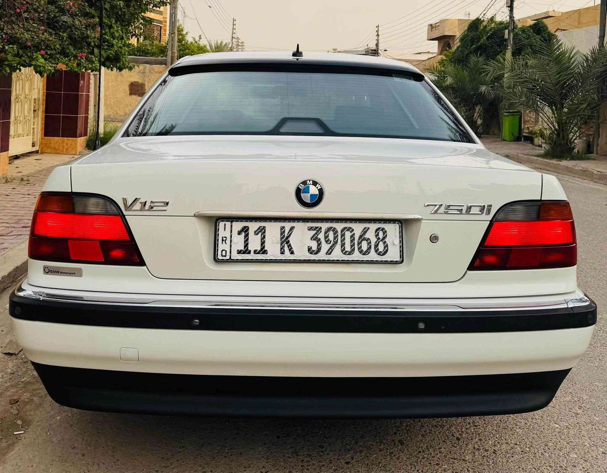 #_للبيع_فقط❤️
------------
(( بي أم دبليو 1995 حجم 750i خفاش ، فول مواصفات ١/١ ، محرك V12 ، ماشية 180 الف ، رقم بغداد بأسمي ، مميزة و نظيفة جداً داخل و خارج بحالة الشركة ))🌸
:
:
#_للإستفسار / *********** ☎️
------------------------------
