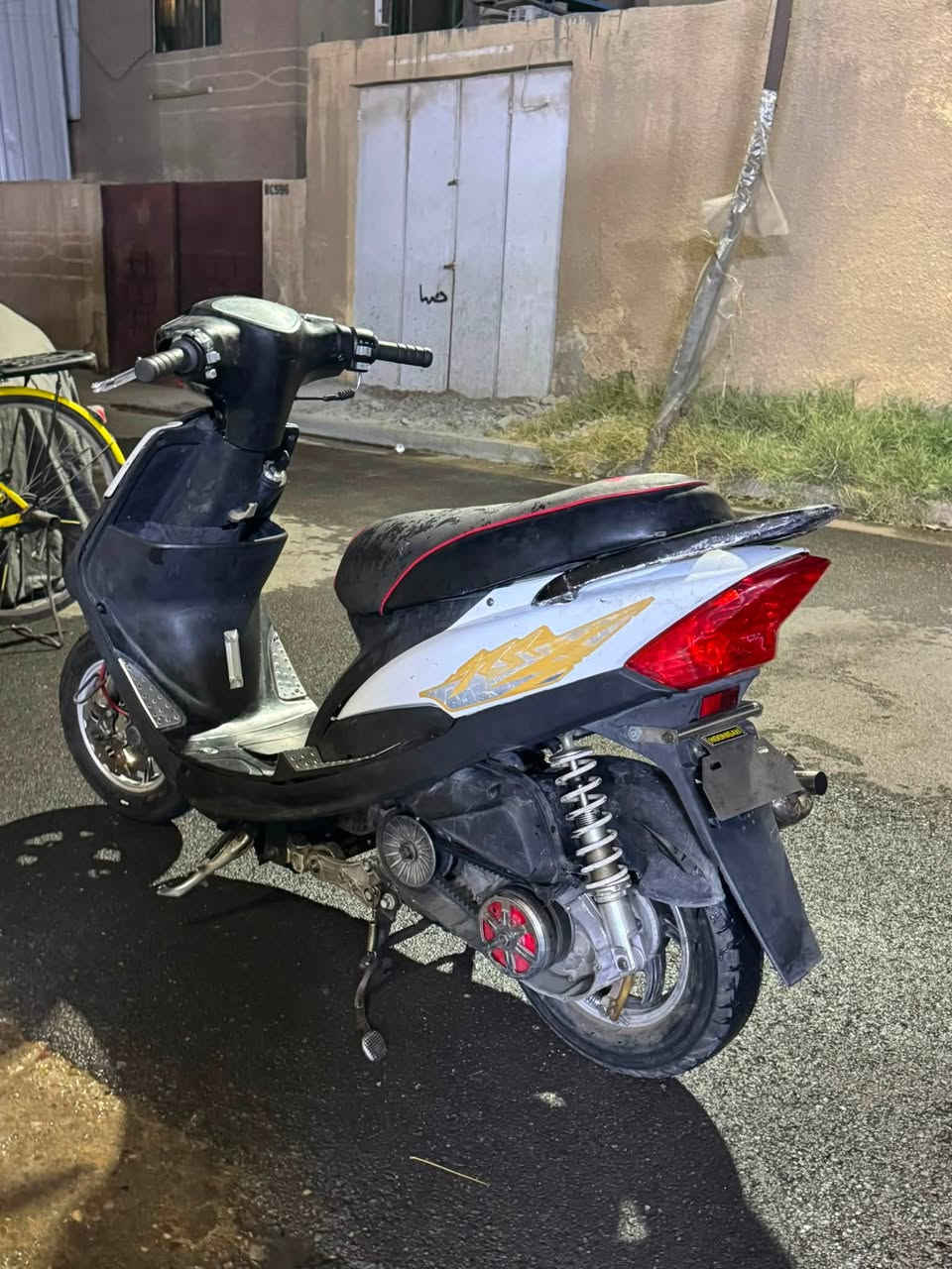 عدله كامله بيها هواي تزويد وياله ويدات وستان صفح وفج وفلنجه وقبق فلاوين وقطره وصالنصه صجمبه قطعتين وتعلاكه وملاقط وقبق عنبار ودبل خلفي وكلجات وشوته مال أربعه وقاعده مال رقم وشيال ورباط للبيع ب ٧٥٠ مكان بغداد دوره شراي اتصل ***********
