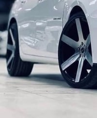 ٢٠ تو سايز • نضيف ٩٠٪ • خوذة ايرون مان