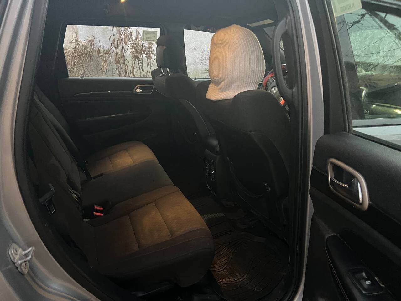 السلام عليكم ..
جيب البيع أو مراوس2016 
بيهة صبغ قطع ابيع صبغ عام بدون حادث
بدون يرباك 
فول مواصفات عدة الفتحة 
بصمة... كشنات جلد
كشنات كهرباء
شاشة 
شفتات ستيرن 
فول السيارة وخير من الله 
تخم تأير بل جيس 
تبريد ما تبريد ثلج 🥶
بيع او مراوس حسب القناعة
السعر .. 160 وبيهة مجال الشراي
العنوان بغداد الكرخ  
رقم بغداد بسمي 
الهاتف*********** الرمادي, الأنبار
