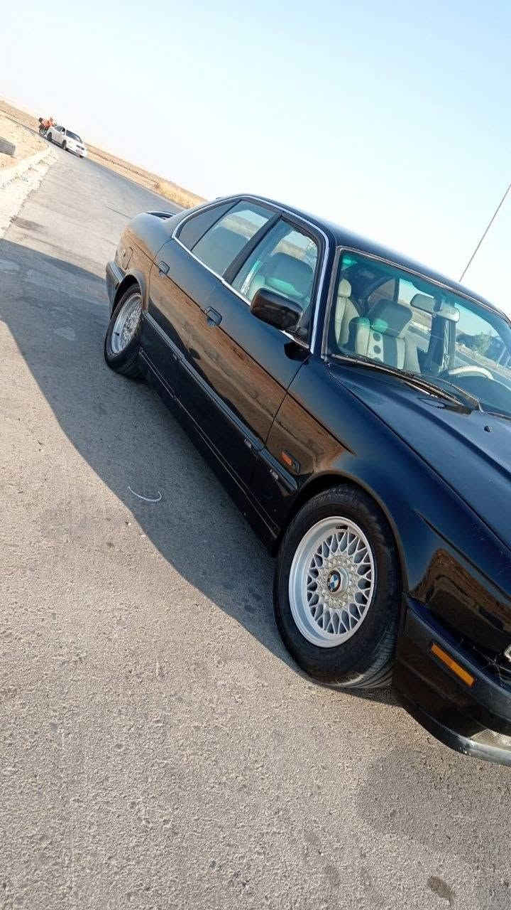 سلا عليكم/بي ام مؤديل/1993/حجم 530/كير محرك 525/كبس كير توماتيك
رقم أربيل هزه فحص جديد/شرط التحويل والوكاله غرامه عليه 24$ورقه تنزل من السعر/تبريد وكير ومحرك ابشرط كهربايات كوله شغاله اي نقص مابيهه تخم تاير جديد صدر امامي وخلفي جديد مكاني أربيل السعر 65ورقه+غرامه تنزل من السعر يعني 41ورقه وبيهه مجال بسيط اي استفسار *********** واتساب أربيل, العراق
