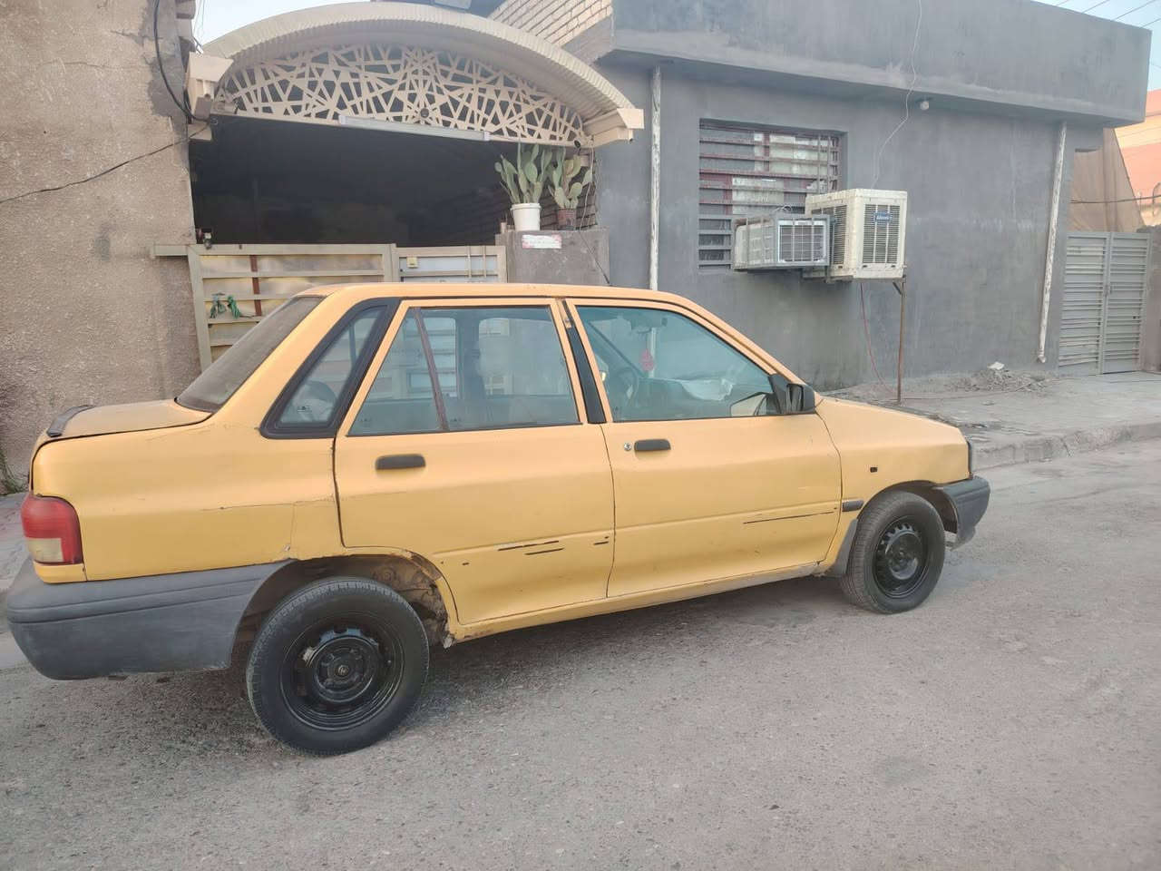 سلام عليكم سايبه موديل ٢٠١١ شواصي بجم كفاله كير مكينه يخبلن لا تنقيص ولا تبخير صدر نص عمر تايرات نضاف كشر شوفت عينك تحويل ثاني يوم شرط التحويل ابيعلك زوج ارقام العنوان بغداد محموديه مطلوبه هيئه ٦٠٠ الف عل مشتري فوك عليهه  السعر ١٢ قفل قفل بدون عمله ***********
