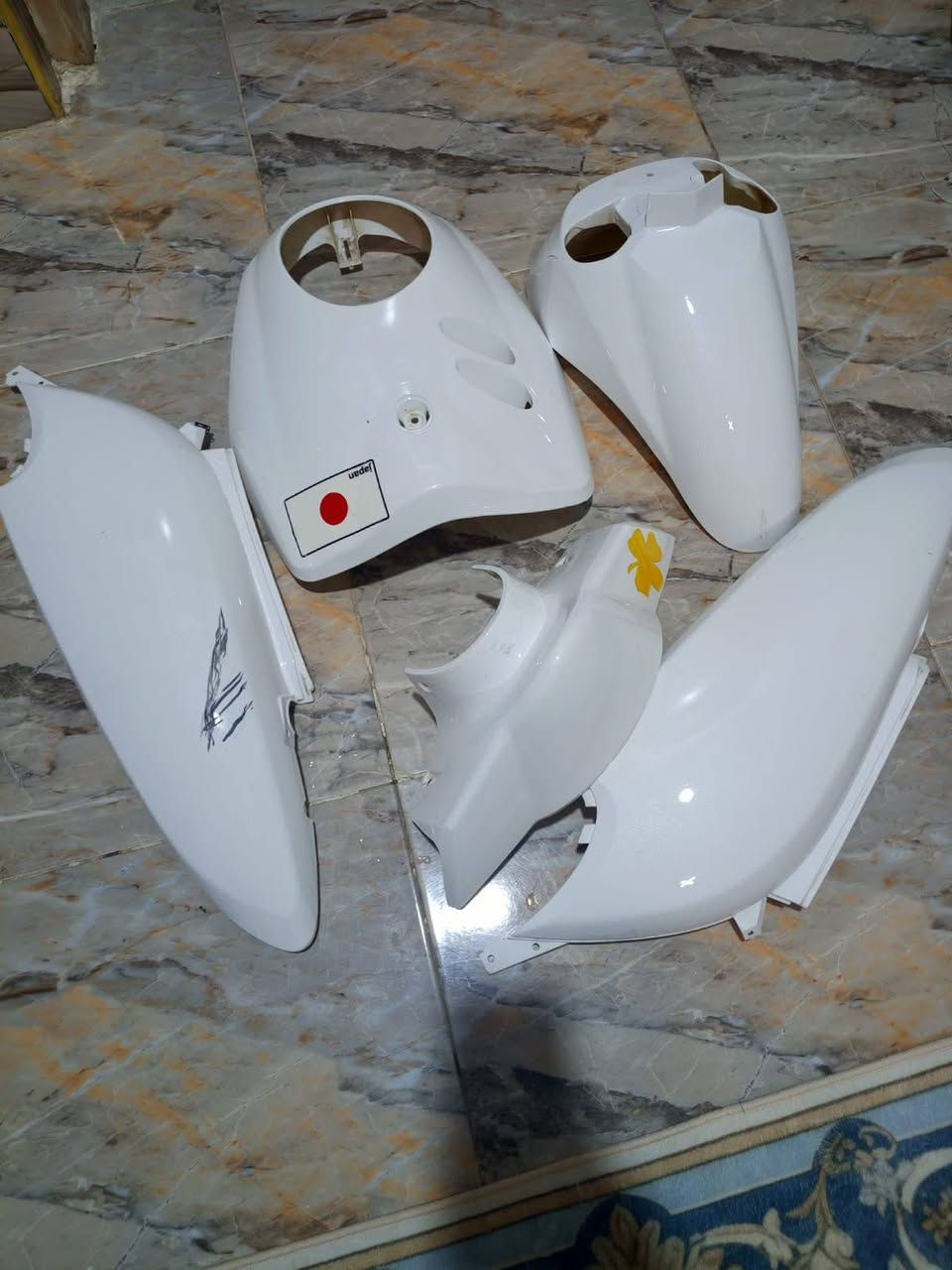 كفرات فله للبيع كاملات 
سعر:50
للتواصل:***********
