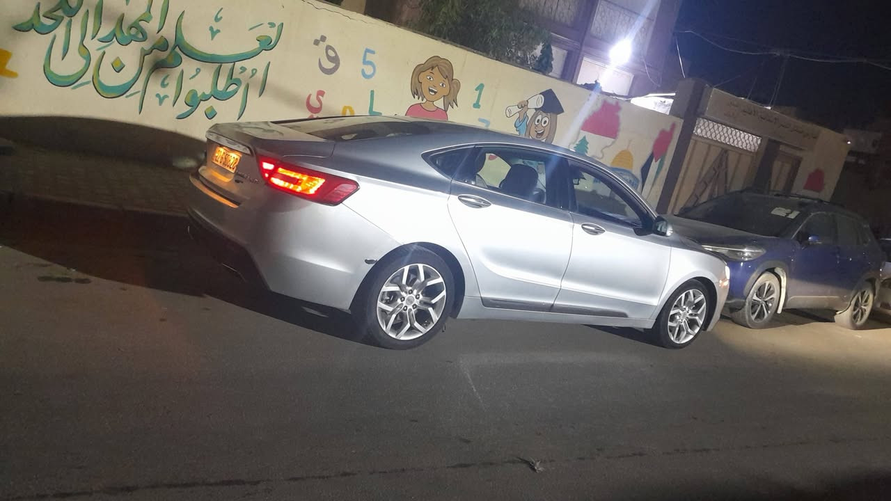 جيلي امكراند  ٢٠١٧ فول واحد على واحد مكينة ٢٤٠٠ صبغ ٤ قطع بدون دواخل ابيعك حزام السيارة متصرف عليها ولا فلس عليها غرامة ٤ ورقات ينزل من السعر مكانها نجف السعر ٧٠ ورقة***********
