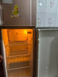 ثلاجة • ١٠قدم • نظيفة