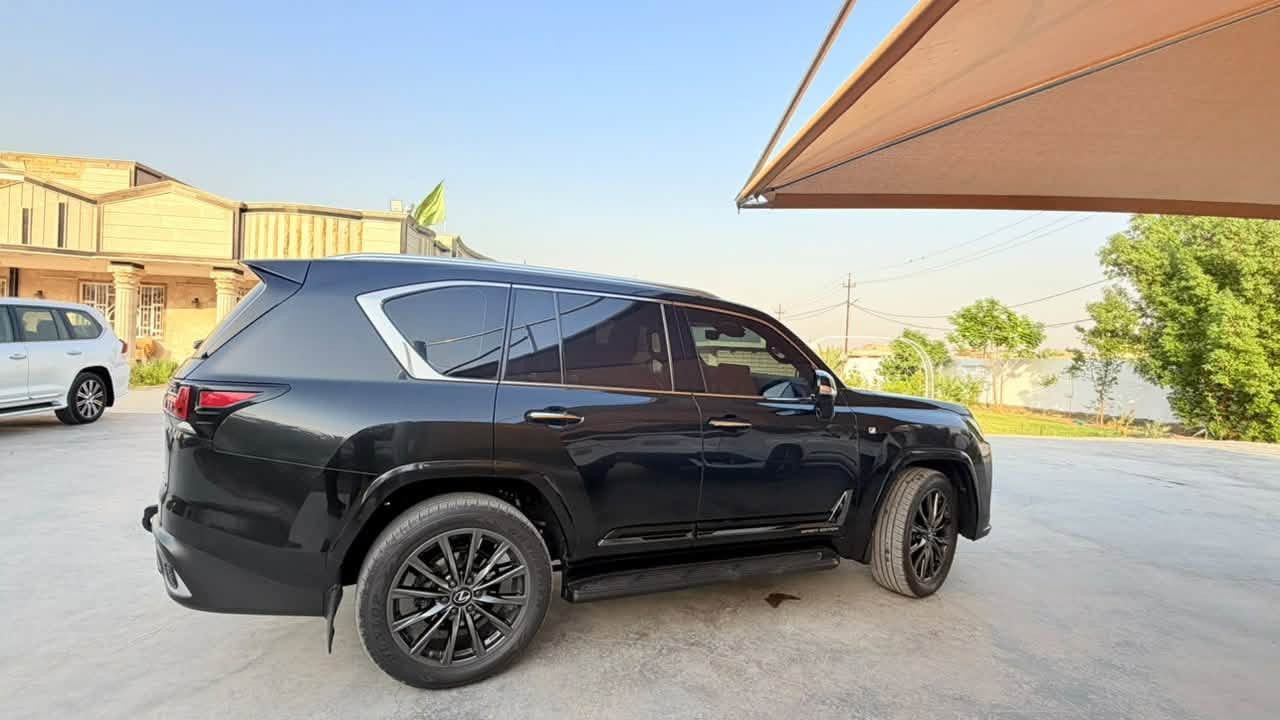 لكزس 2023 F SPORT بيع فقط
بريم ماشيه 31 كم 
مغلفه PPFبالكامل
كفاله عامة 
سعر 120 $ الف / 12 دفتر : مجال بسيط 
بغداد تحويل مباشر 
————————————-
***********
***********
———————————-
عنوان / بغداد
