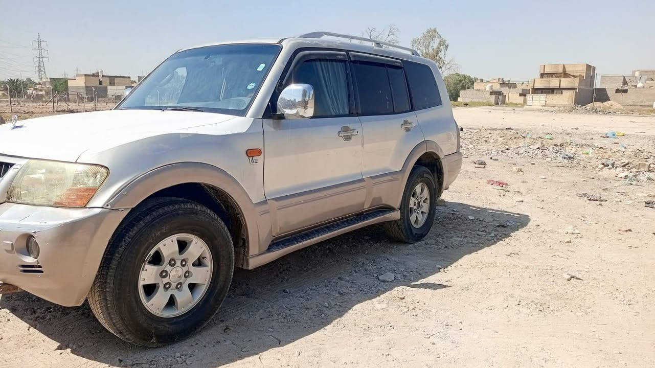 السلام عليكم ورحمة الله وبركاته
باجيرو موديل 2005وارد أمريكي محرك 3000المرغوب 
سيارة جاهزة 
تبريد ثلج 
تخم تاير جديد 
صدر جديد 
شاشة  
كشنات مخمل 
7 راكب 
كير مكينة جدد مكفولات
سيارة ماشاء الله جاهزة 
مكاني بغداد جسر ديالى الجديد 
السيارة بسمي 
رقم ***********
السعر 65
