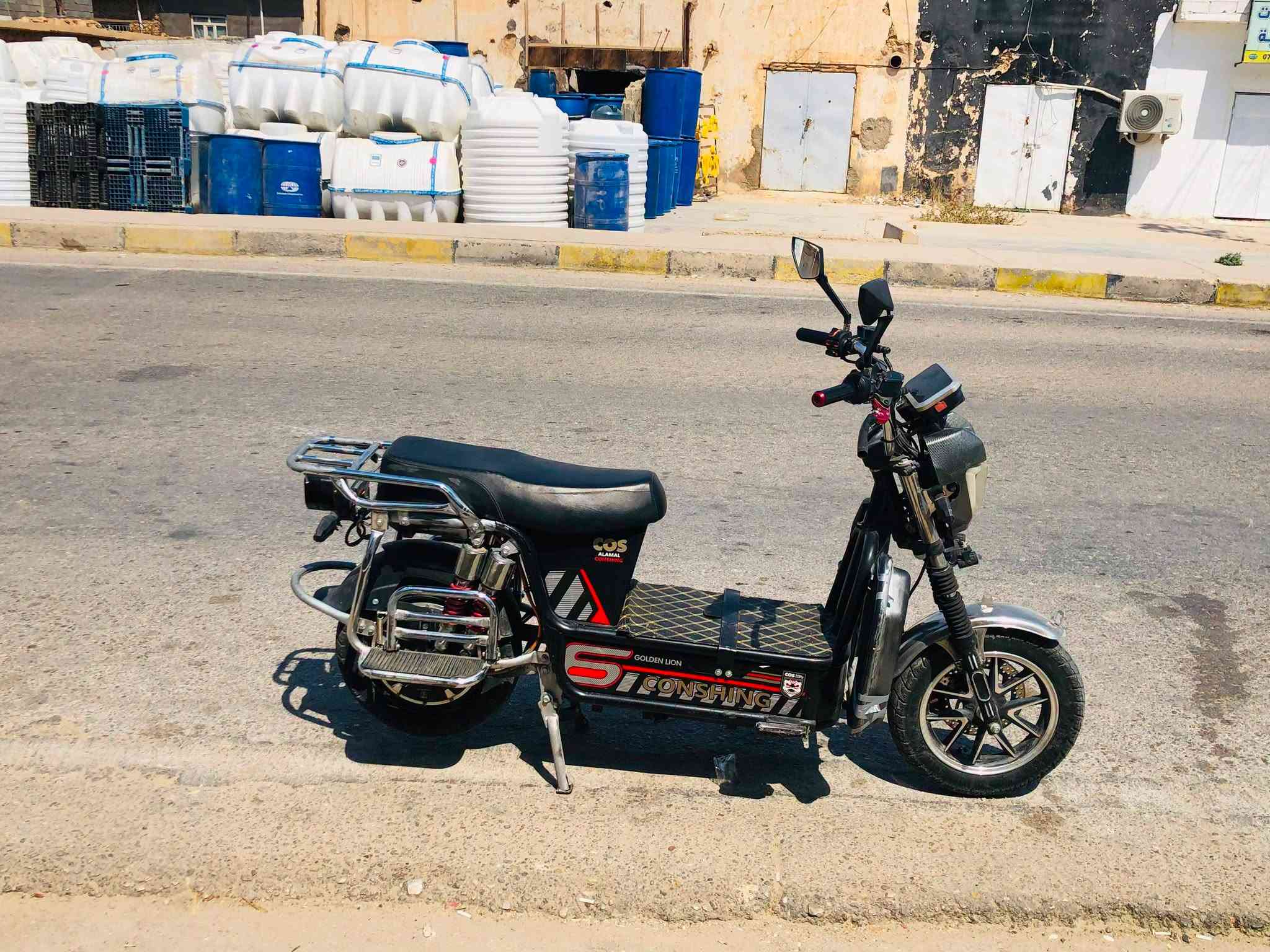 مكلف النشر ماطور شحن موديل 25 نضيف وشغال 5 باتري على الفحص 
السعر 450 وبي مجال  المكان حقلانيه 

*********** بي واتساب
