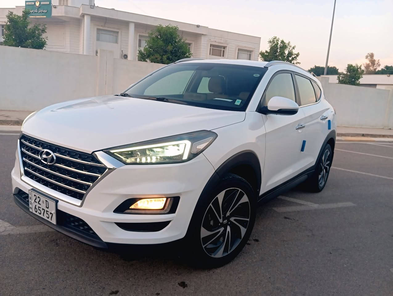 السلام عليكم
سيارة للبيع موديل 2020 جي كلاس 🚗
بدون صبغ، سونار مركب
ما شاء الله نظافة وجمال السيارة

🔹 كير ومحرك مكفولين
🔹 ماشية 100 ألف
🔹 ما بيها أي نقص دينار
🔹 أربع تايرات لوك عليها
🔹 سنوية جديدة
🔹 دعامة لدعامة مكفولة

إذا المشتري جدي، أنا بالخدمة 🤝
💰 السعر: 180 مجال
📍 المكان: كلار
📞 ***********

