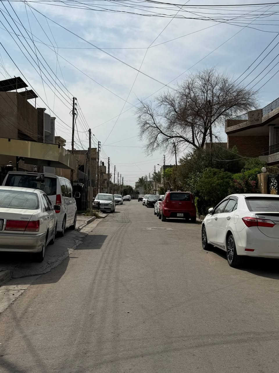دار للبيــع 🔥 
المساحـه 80م
الواجه4 ونزال20
حي الجهاد الخارجيه
البناء طابق واحد نضيف
يحتوي على كراج
وستقبال ومطبخ
ونوم1 وصحيات
السعر مناسبـــ 👇 
*********** هـ
مكتـب الشمري للعقار @إشارة
