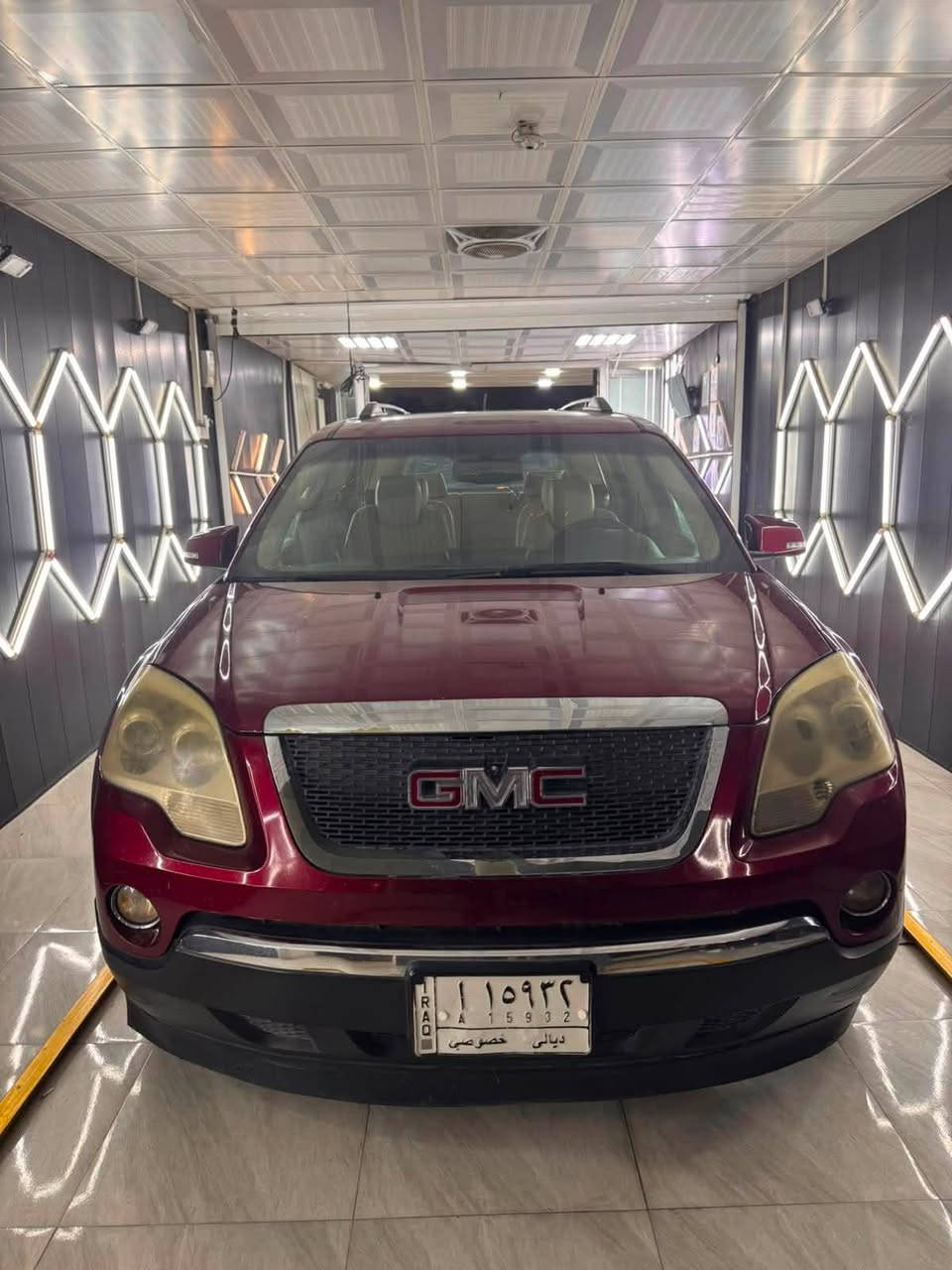 لبيع: جمس أكاديا 2010 (GMC Acadia) —

مع كير ومكينه وتفرعات وطفيره وباقي مكانيك السياره جديده حاويه

صدر السيارة بحالة ممتازة 

منظومه تبريد جديدة

المواصفات والتجهيزات:

 المحرك والجير: 6 أسطوانات (V6) سعة 3.6 لتر — محرك صافي (بدون Check Engine).

 التشغيل: تشغيل عن بُعد.

 السقف: دبل بانوراما (فتحتا سقف).

 المقصورة الداخلية: كشنات منفصلة جلد بيجي

مع شاشه خلفيه ومنفذ كهرباء  وتدفئة بالكشنات

 نظام الركن: كاميرا خلفية + حساسات خلفية.

 التكييف: تكييف مركزي منفصل (أمامي وخلفي) ./ في درجه الحراه العاليه غير كافي

 الأمان: نظام ABS، التحكم بالثبات (StabiliTrak)، ووسائد هوائية متكاملة.

السيارة كاملة بدون اي نقوصات 

التفاصيل والتواصل:

المسافة المقطوعه ١٨٤٠٠٠ كيلو متر

 السعر المطلوب: 89 ورقة (8,900 دولار).

 الموقع: ديالى / بعقوبة.

 رقم الهاتف: *********** ( اتصال فقط هاتف او واتساب)

للعلم السياره من 2013 موجودة عندي

