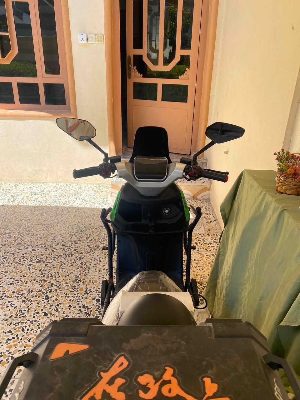سلام عليكم 
دراجة شحن نوعية 
سكنس كوري مار 
ماطور بعده جديد 
بطاريات تخم واحد 36 انبير 
عل فحص نضام سويج + بصمه 
كهربائية كله شغال خوذه شاحنة بال جيس 
السعر 650 وبي مجال لشراي 
*********** 
متواجد وتساب فقط
