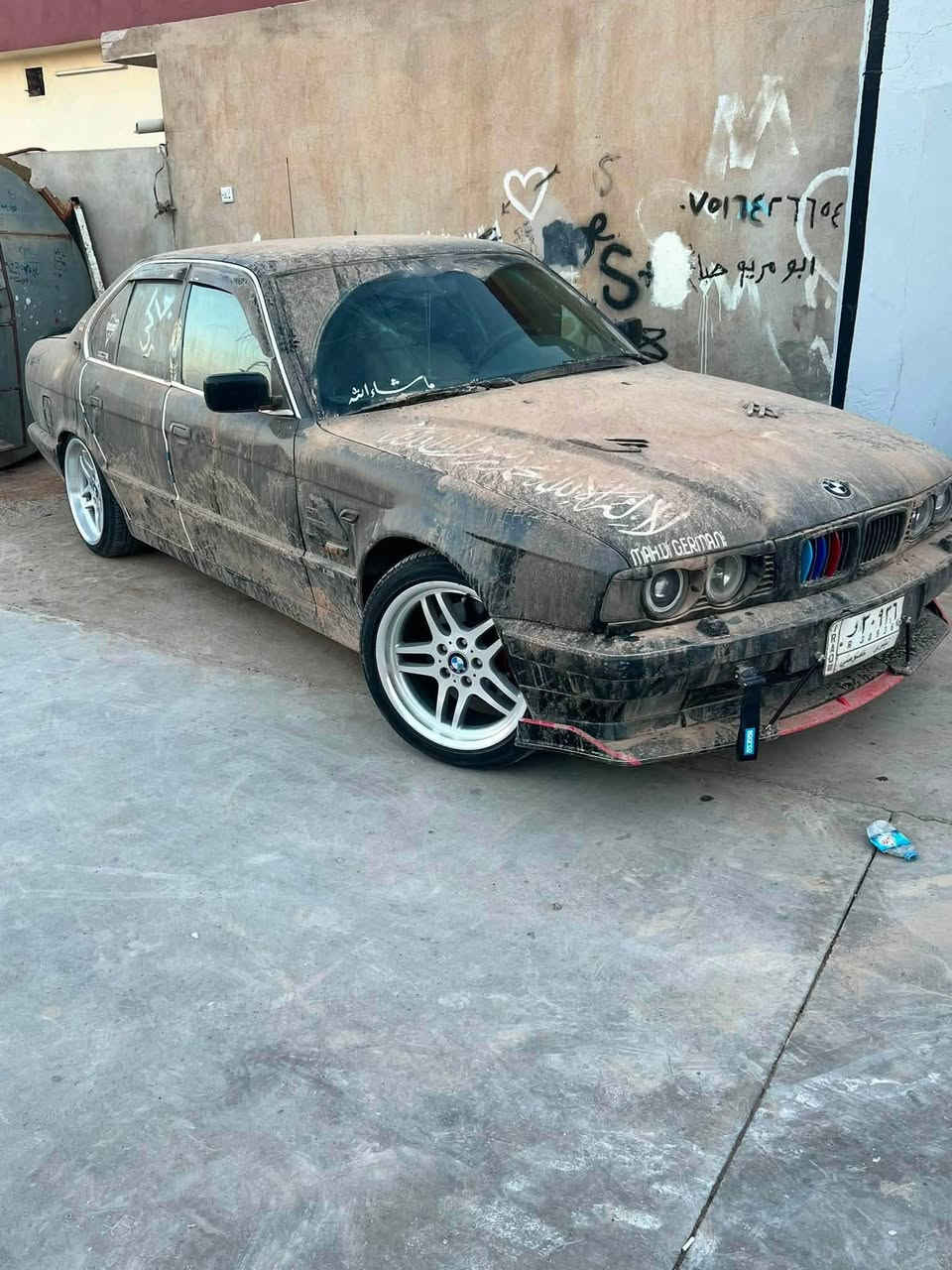 525.  BMW   E34    1991
سياره نضيفه بمعنى الكلمه من دواخل و خارج سياره معدله  سنويه 2029 سياره بسمي سستم كزوز رياضي  سياره بدون ضرر صبخ جماليه فقط عادي عل هاذا موديل ***********

— في ‏موصل - MOSUL‏.
