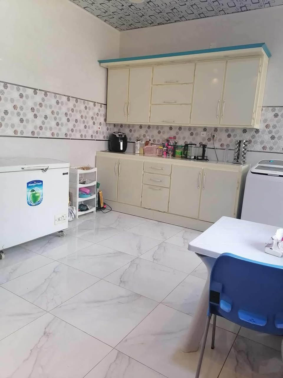 دار ٢٠٠ م 📍حي الحكم خلف دائرة السجناء السياسيين طابق واحد بناء حديث سعر ١٧٧ مليون
***********
