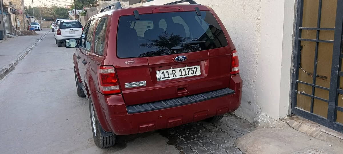 فورد اسكيب 2012
محرك 2500
كير مكينه مكفول
تبريد ثلج
رقم بغداد بأسمي
حداديه فول
تخم تاير جديد
دوشمه جديده
السعر 75 وبيه مجال قليل
***********
