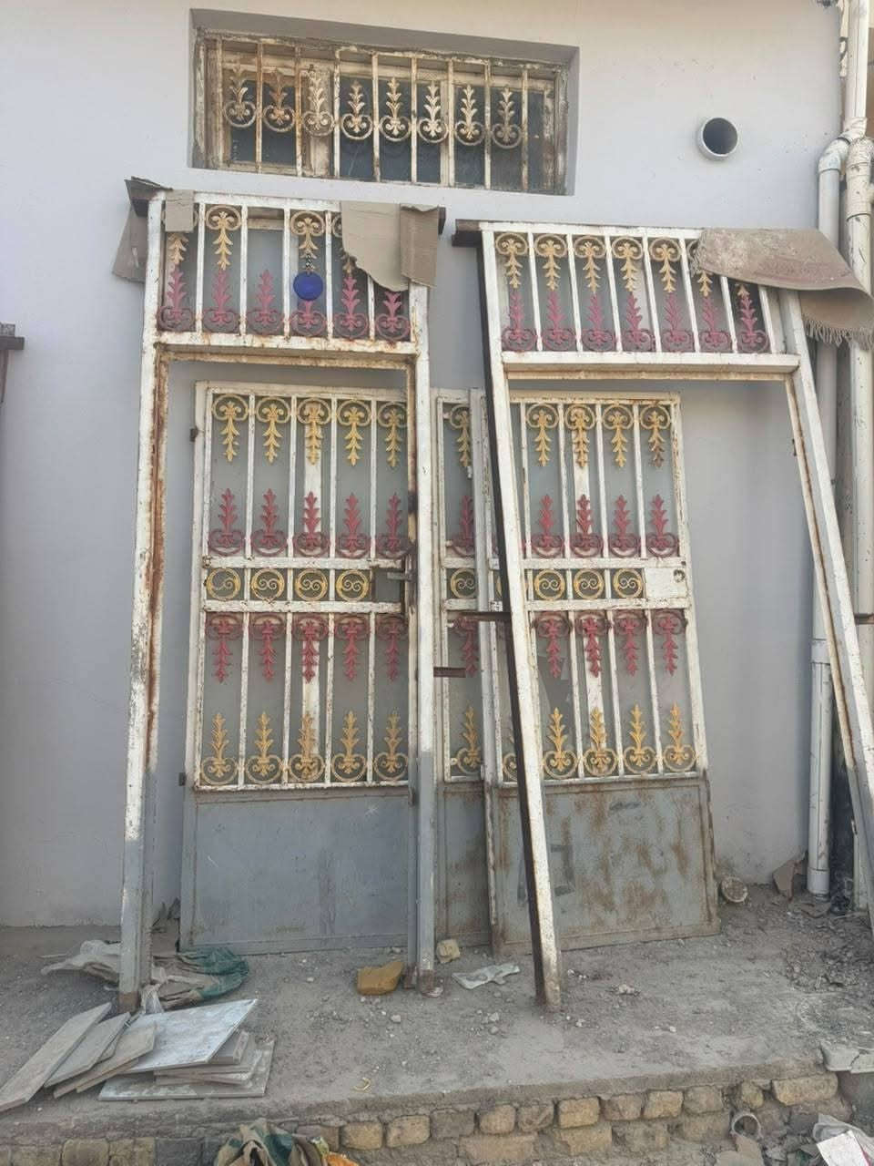 باب ابو الكتيبه متر ×3امتار الا ربع
باب استقبال ارتفاع 2,75 × طلاكه وربع 
جرجوبه ساقيه 
شباك عدد 2
ارتفاع 2 متر وربع × العرض 2 متر

للاستفسار الاتصال على الرقم 
***********
