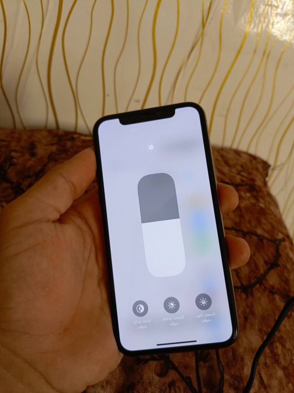 للبيع 11برو كلو بلادي  نضيف فول الذكره 64الباتري 100 بعدو جديد بدال بس بارتي فقط فيس ايدي شغال  السعر 300 بيمجال شي قليل  ماتواجد عل نت ***********
