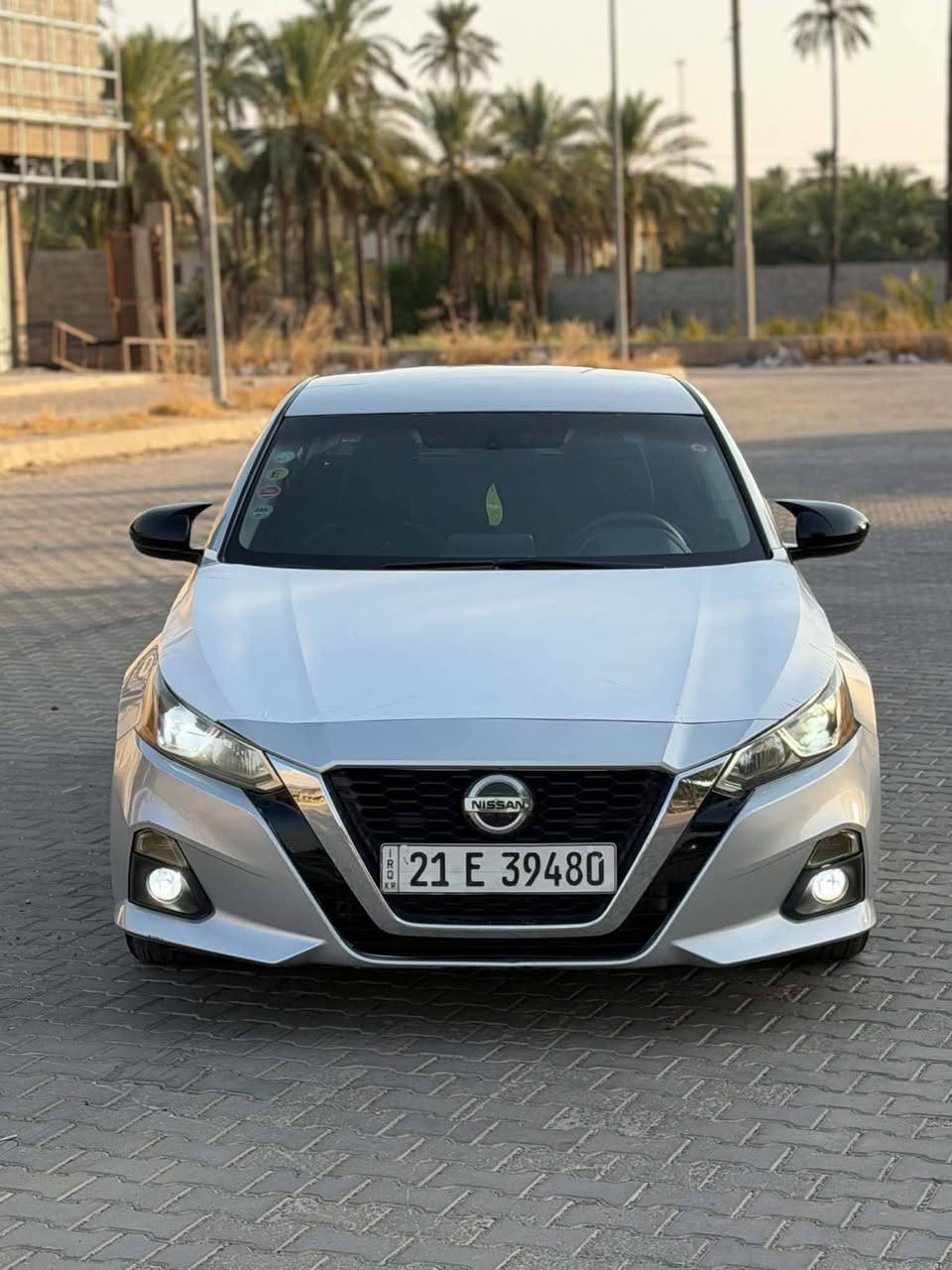 السلام عليكم تحياتي للجميع
NISSAN ..Altima..2020.S
نيسان...التيما ..2020 S
...................................... 
الفئه  S
موديل 2020
لون سلفر
محرك 2500
بصمة تشغيل
ابواب بصمة+ بصمة صندوك
تشغيل عن بعد  
رادار أمامي 
شاشه جبيره +عدم گار پلي 
كامره خلفيه
حساس خلفي
كشنات كهربائي
فول تحكم ستيرن
كروس سرعة (مثبت سرعة)
أشاير مري جانبي
لايتات فول زينون
................................................
سيار ضرر بسيط بدون دواخل جاملغ بونيد صبغ ....كير محرك شرط فحص..أيرباك فقط بردة جوه السايق فقط 
سيارة ماشية 115الف ميل
رقم سليمانية  دولي سنوية رقم هزه كل جديد لغايه 2028  شرط تحويل وكاله
مكان سياره ديالى.. خانقين .استفسار اتصال رقم الهاتف  ***********
