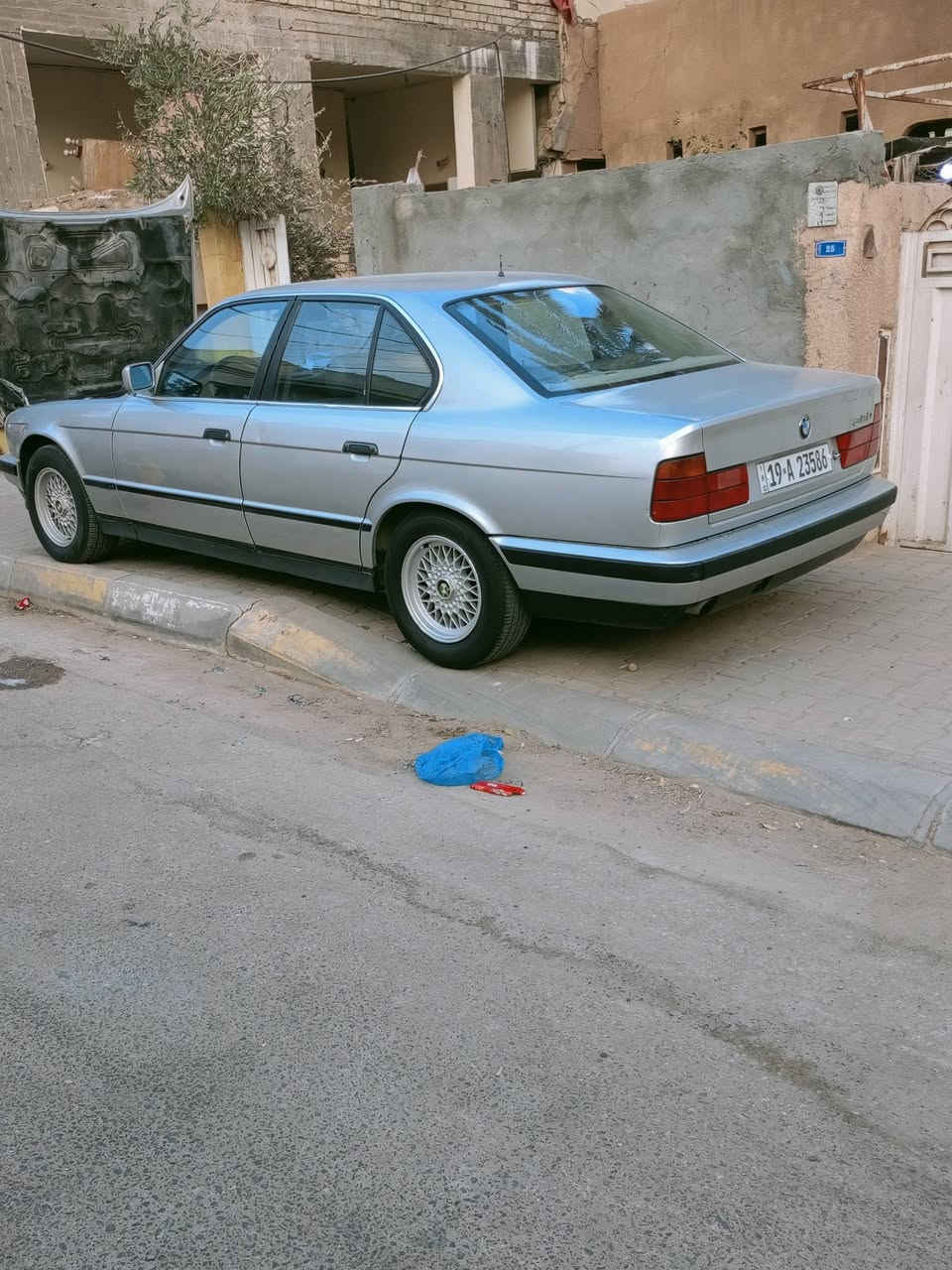 السلام عليكم ورحمه الله وبركاته  BMW e34 لون سلفر  〽️  حجم 520   موديل 1994 اصل وفصل كفاله كير ومكينه  مسكر عدله كهربائيات كفاله عامه ماملعوب  بيها السياره على وضع شركه 520بدي ومكينه دكه چاكوچ مابيها  قطره خياس مابيها  تجي تشوف بعينك  وتوديها  للفحص   كشنات ميكانيك كفاله حداديه امامي خلفي كفاله  خير من الله تبريد شغاله 🥶 سياره بسمي رقم كربلاء مصبوغه صبغ جماليه فقط ربع متصرف عليها مصروف عليها هوايه  خير من الله وبل عافيه على الياخذه والسعر 65 وبيها مجال  بصيط ملاحضه البطاين يرادلهن ترتيب  مكاني كربلاء المقدسه للاستفسار🤝
***********

