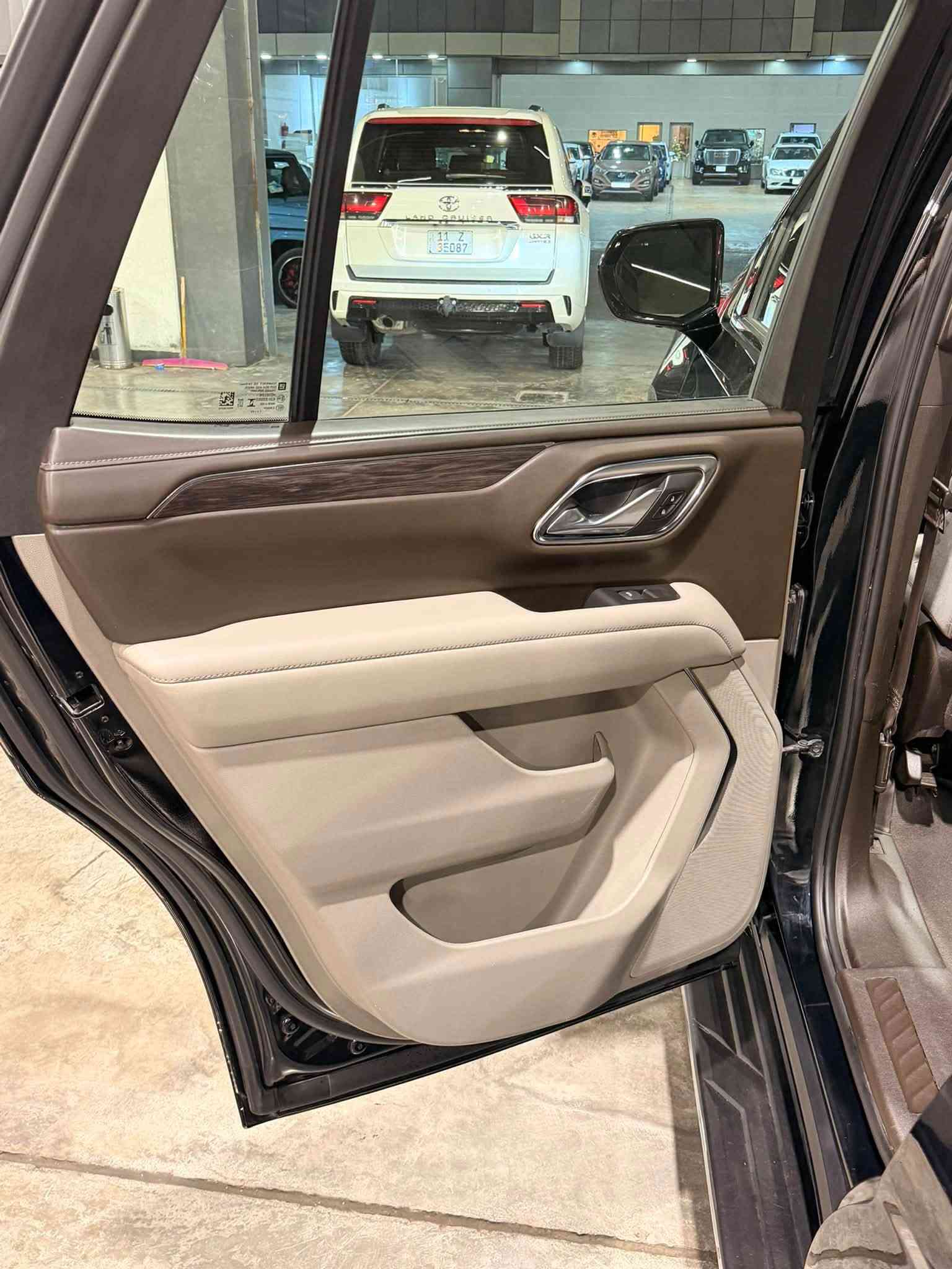 تاهو LS 2023 خليجية وكالة المنصور
بجم برايمر السيارة 

ثلاجة جديدة حيل 

مكفوله استخدام نضيف جدا  

مغلفة PPF من هية وزيرو

ماشية ٩١ ميل 

نضيفه جدا 

لمعرفة السعر علق ب ( السعر ) ليصل مباشر
العنوان بغداد السيدية

او الاستفسار على الرقم 

***********
