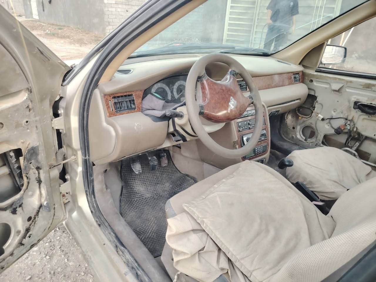 سمند ٢٠٠٥ مزاد قرصه واصل
مكلف بل نشر ***********
رقم واسط.***********
