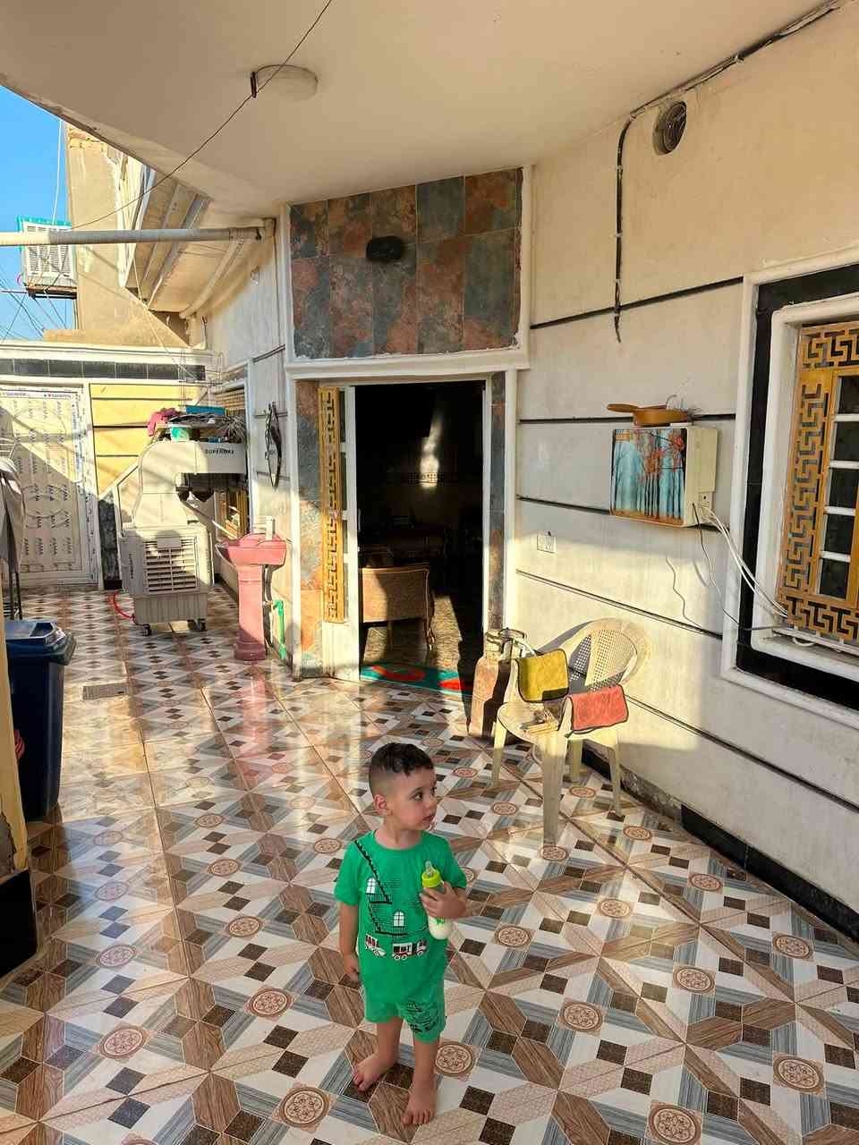 السلام عليكم…للبيع مشتمل طابق واحد بداية حي النور طابوا صرف… نظيف جدآ
البناء طابوق جمهوري السقف صب
التفاصيل(2 غرفه نوم+ استقبال+صاله+مطبخ+صحيات خارجيه داخليه)باقي التفاصيل موضح فديوا
المساحه الكليه👈156م
الواجهه👈12م
النزال  👈13م
السعر المطلوب👈95بيه مجال
الأستفسار/ مكتب امجد العلواني للعقار
حي17 قرب جامع الرسول(***********)
