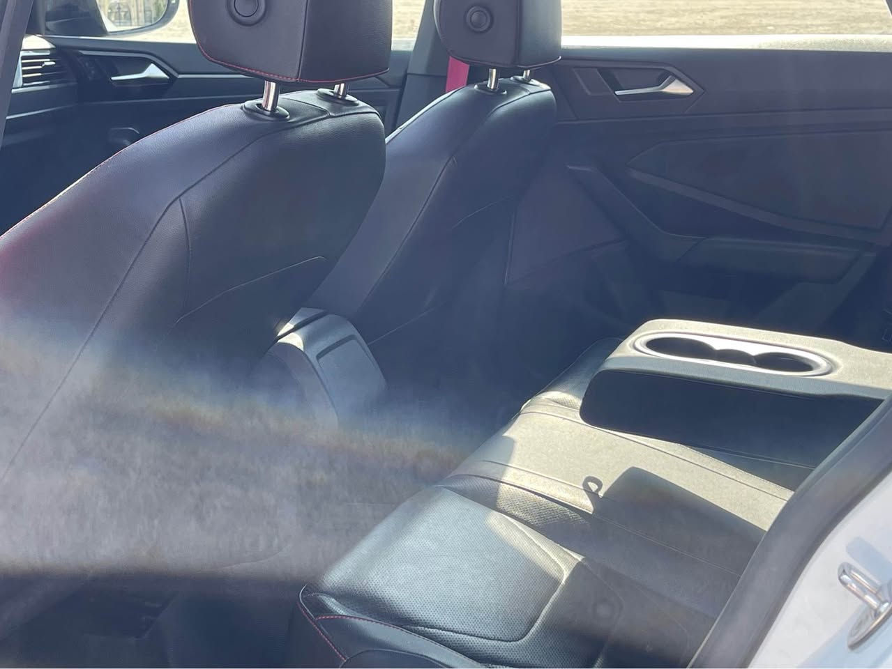 jetta gli 2019 autobahn 

سەیارەکە گێڕ عادیە بەڵام فول فول مواسەفاتە 
مواسەفاتەکان
کوشین سارد و گەرم
حەساس و ڕادارە پێش و پشتی
کامیرەیە
شاشەیە
سوکان ڤۆڵیۆم
گێچ ئەلیکترۆنی 
کوشین جلد
زۆر مواسەفاتی تر…….

سەیارەکە ٢ پارچەی بۆیاخە چاملخ و دەرگای لای سایەق پێشەوە پێش و پشتی کەپسە بێ ژۆرێیە تەنها ئێڕباگی شانی تەقیە و داندرایتەوە سەیارەکە بە شەرتی حەماوە و هەموو شتەک دەیفرۆشم گێڕ و مەکینەی بە شەرتە نەکرایتەوە سەیارەکە فول مواسەفاتی گێڕ عادیە رەقەم شانسیم لە ئاخیر ڕەسم دانایە 

سعری: ١٢٣ وەرەقە و تۆزێک مەجال 

ڕەقەم تەلەفۆن: *********** أربيل, العراق
