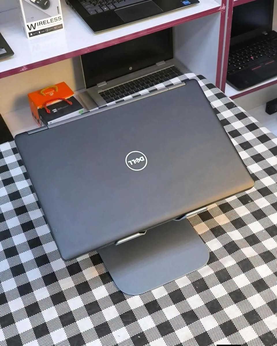 🔥 تريد لابتوب عملي بشاشة كبيرة، كرت شاشة منفصل، وبسعر اقتصادي؟

💻 Dell Latitude 5580 — Core i7 + NVIDIA GeForce MX930

⚜️ المواصفات:

⚜️ المعالج: Core i7 — الجيل السابع — فئة U
⚜️ الرام: 8 كيكا DDR4
⚜️ الهارد: 256 كيكا SSD M.2
⚜️ كرت الشاشة: NVIDIA GeForce MX930 — 2 كيكا
⚜️ حجم الشاشة: 15.6″

💻 مناسب لـ:
✅ برامج Office والمحاسبة والأعمال المكتبية
✅ الدراسة والتصفح والترويج والعمل على الإنترنت
✅ البرمجة
✅ Photoshop والتصميم الخفيف
✅ AutoCAD والأعمال الهندسية الخفيفة
✅ تشغيل عدة برامج بشكل عملي

🎁 الهدايا والملحقات:
• حقيبة لابتوب
• ماوس
• ماوس باد

🛡️ الضمان:
• ضمان استبدال 7 أيام

🚚 التوصيل: متوفر إلى جميع محافظات العراق

📩 للطلب والاستفسار: 
***********

💰 السعر: 350,000 دينار عراقي
