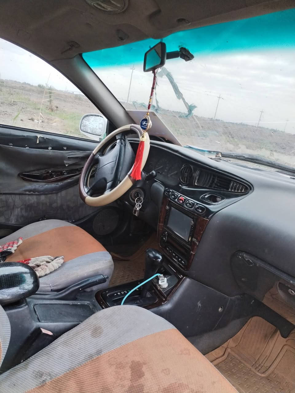سياره دايو لكنزا موديل ٢٠٠٠ بأسمي رقم مثنى مكينه وكير خير من الله مكاني ناصريه السعر ٣٣ والمراوس ترهم الاتصال ***********@

