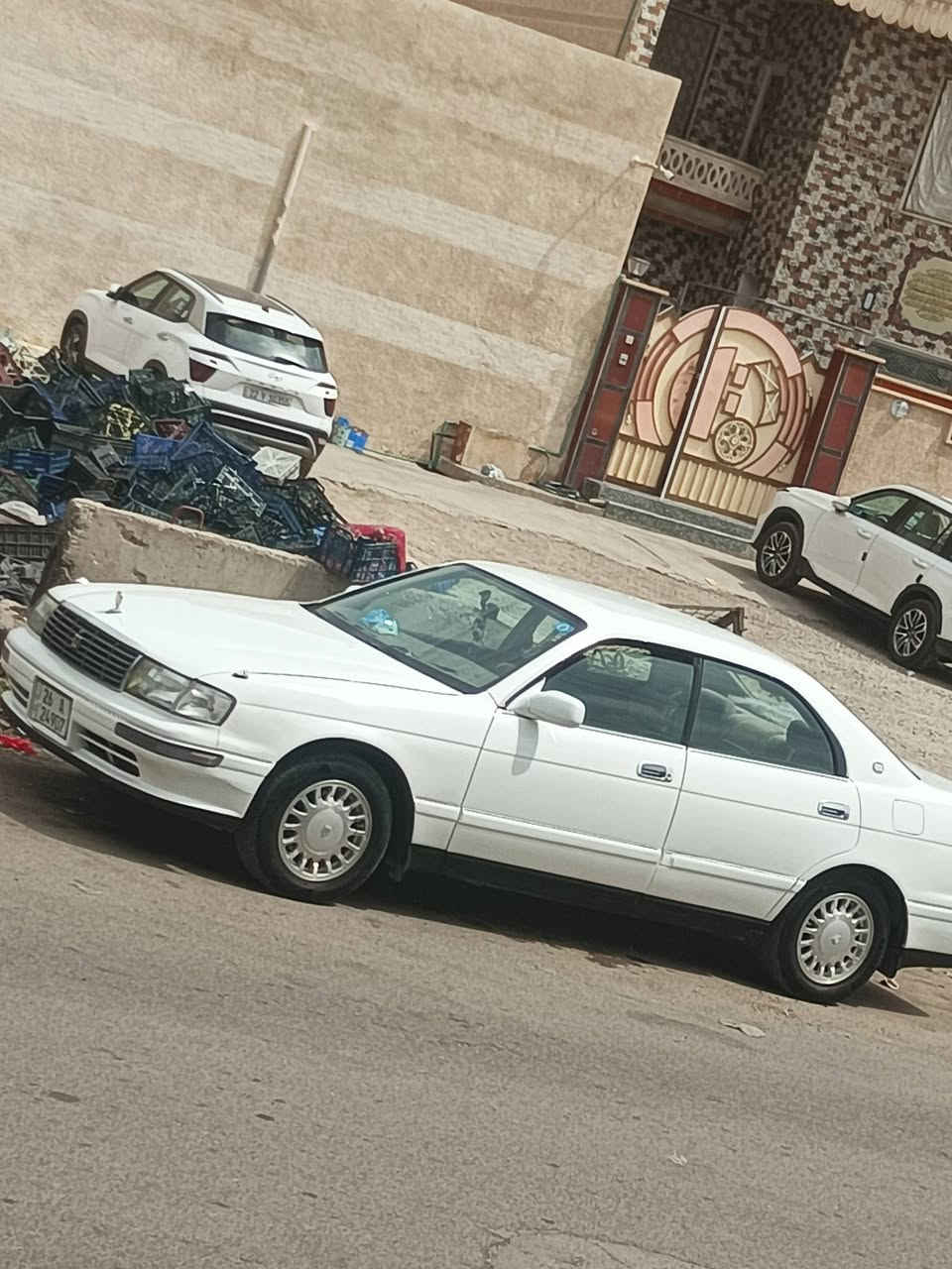 السلام عليكم كراون بطه لون ابيض للبيع موديل 94 رقم صلاح الدين مشروع وطني تحويل مباشر كفاله من الضربه القويه والكص سياره بلاديه فقط رش جماليه فرن حراري سياره مال جناي صدر جديد جام اخضر بلخير على الي صير من نصيبه 
اني مكلف بلنشر 
الاتصال على الرقم 
***********
