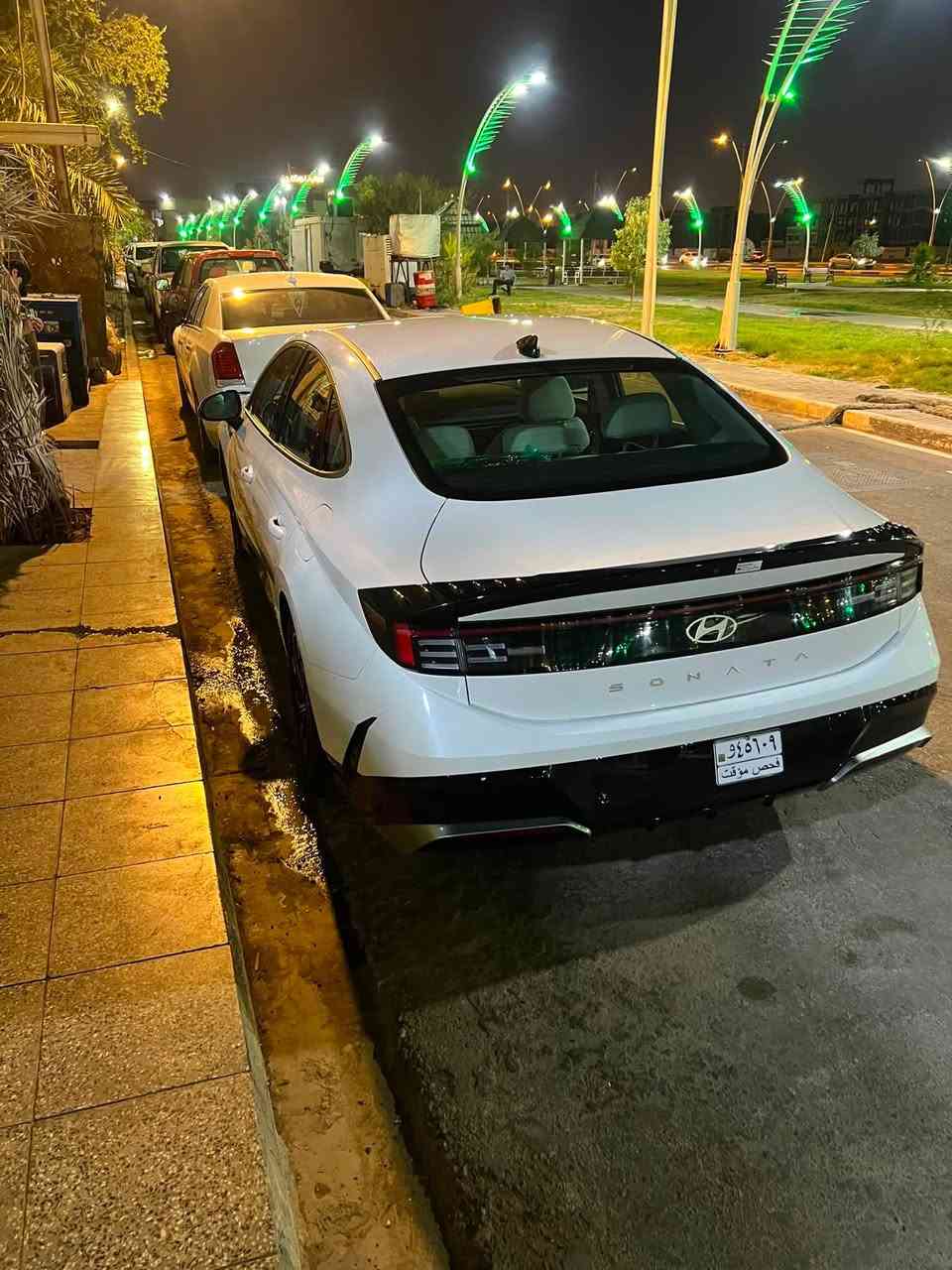 سلام عليكم سوناته
وارد امريكي موديل /2025

حادثها بس بنيد  وراجع نفسه مصلع ومصبوغ نصه 

بدون أيرباك. سياره جديده كلش. 

فول مواصفات عده الفتحه 

فول رادارات كشن كهربأي  سياره جديده كلش برقي مابيها نقص 

كتاب شهدأ  رقم بصره  

مراوس بجارجر لون ابيض موديل ١٨/١٩
اوبامه موديل /١٦/او /١٤جديده

مون حادث خفيف 

مكاني بصره القبله 

موبايل ***********

حادثها بلمنشور
