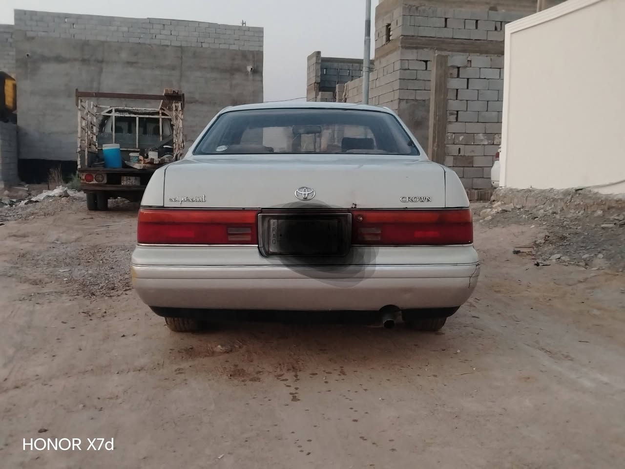 سياره بطه موديل 1993 لون سياره لؤلؤي اسعر بل خاص على رقم *********** محافظة بصره

نص مكتوب في الصور:
- HONOR X7d