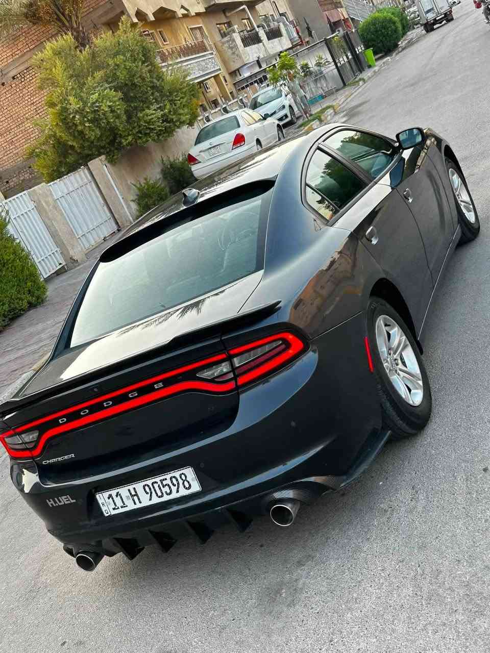 جارجر 2018 وارد امريكي
فئة sxt Plus فوول 1/1 
(( تو ويل ))

💥 حادث نص جاملغ خلفي صبغ فقط

لغود وشواصي وتكم 
وكير ومحرك مكفولات

جميع الايرباكات سليمه 
حجر صالنصه بلادي 
ماشيه 83 الف 

رقم بغداد الجديد باسمي

🔰 مواصفات 

بصمة تشغيل 
بصمة ابواب 
بصمة جنطه 
تشغيل عن بعد 
داخل لونين ابيض و اسود 
كشنات جلد ابيض 
كشنات تدفئه وتبريد
كشنات خلفيه تدفئة 
كشنات خزن ميموري
كشنات كهرباء 
ستيرن تدفئه
شاشة كبيره 
سماعات نظام Alpine   
تدعم ابل كار بلي و اندرويت اوتو 
تبريد قطعتين مناخ منفصل
نضام سبورت 
مانع تزحلق 
كامره خلفيه
لايتات زنون بلادي 
لدات اماميه مع كشافات بلاديه
محرك 3600 كفاله 
كير طياره 8 نمر 
✅ وبعد بيه هواي مواصفات 

⭐️ السياره بلاديه بدون تحديث 
وضع الشركه كلشي ما ملعوب بيه 

📍 مكاني بغداد الدوره  

💲سعر 188 وبيه مجال 

☎️ رقمي ***********
