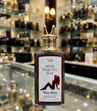 متوفر جميع انواع العطور بأنسب الاسعار عطر ثباتية وفوحان توصيل موجود جم...